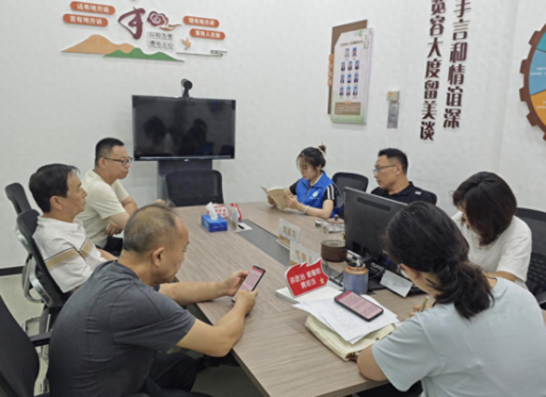 千红网 南岱社区海能电商园网格室开展红色故事会主题党日活动