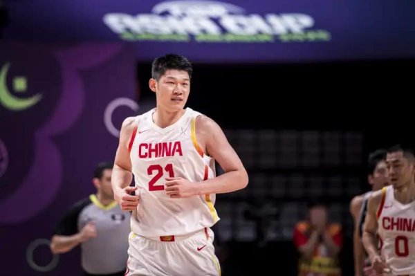 亨利投资 男篮挖掘三巨头！三人总命中率与三分超6成，攻守兼容太好用！